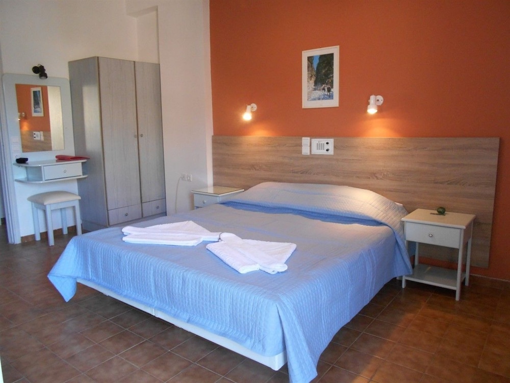 ILONA APARTMENTS 9/50