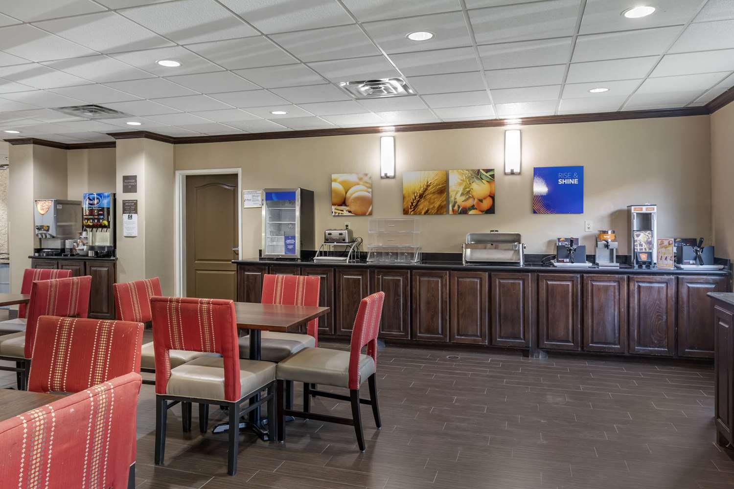 Comfort Suites Plano - Dallas North 17/24