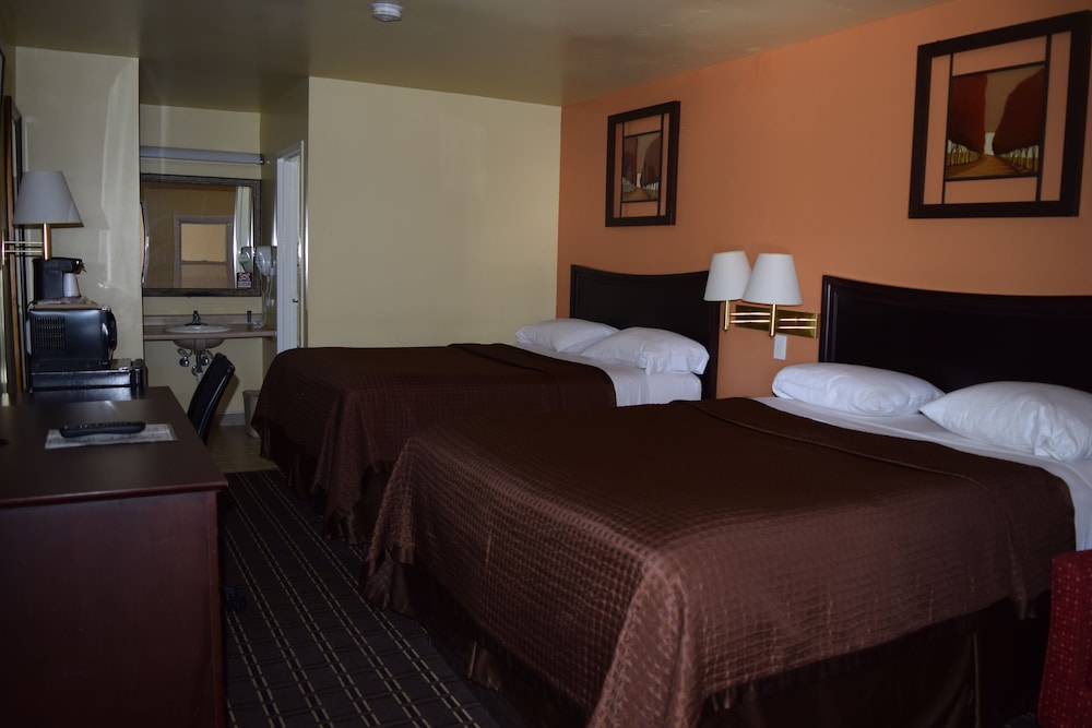 White Oaks Motel Pennsville Carneys Point 8/41