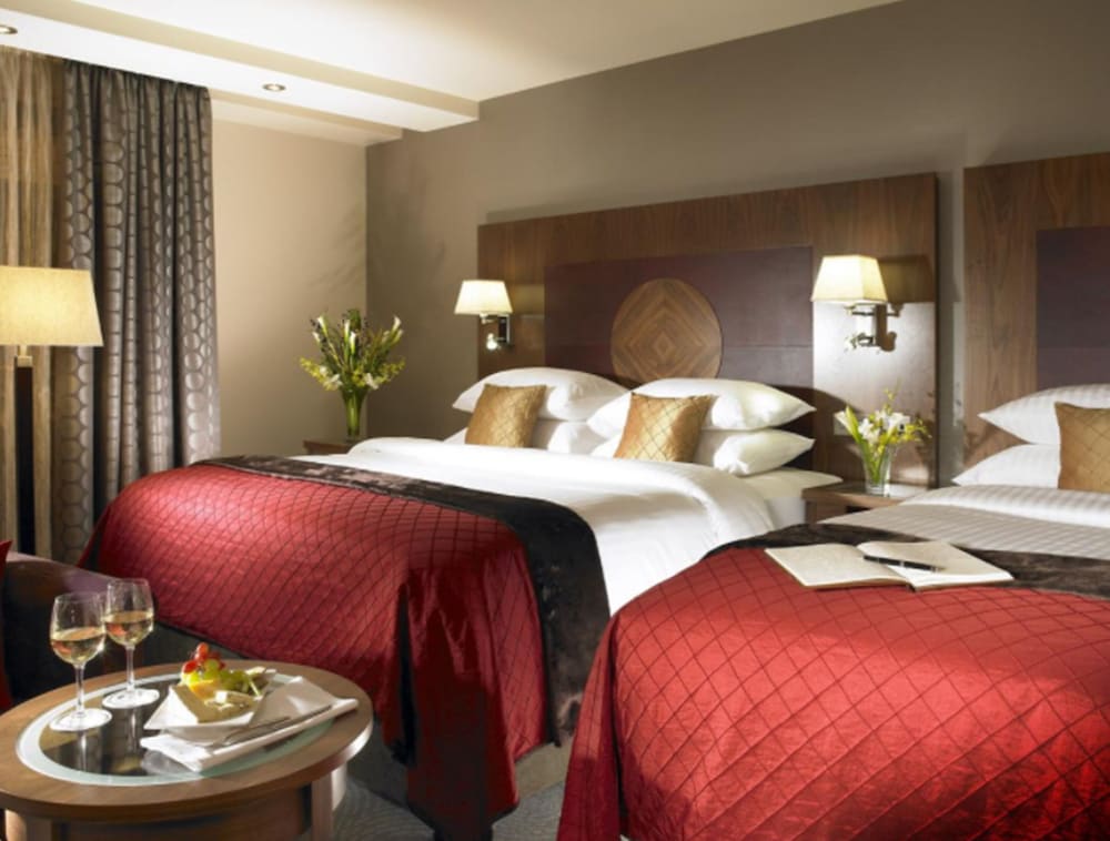 WESTPORT PLAZA HOTEL 11/51
