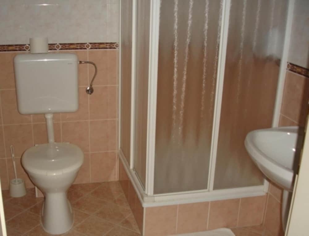 Tisza Alfa Hotel 45/48
