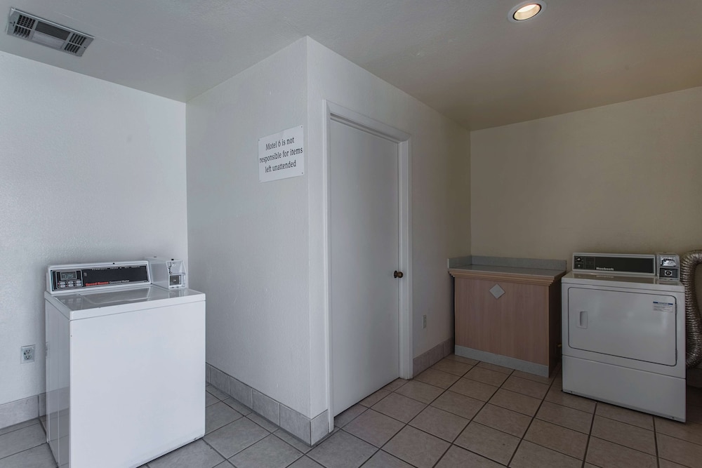 Motel6 Lordsburg, NM 8/58