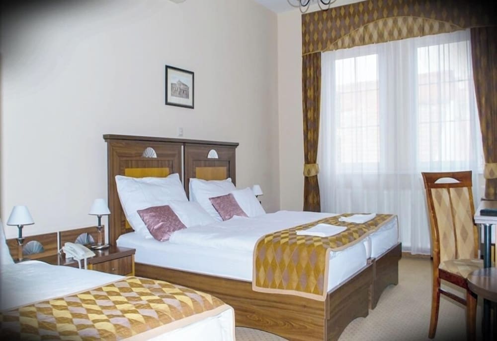 Old Miskolcz Hotel & Restaurant 7/34
