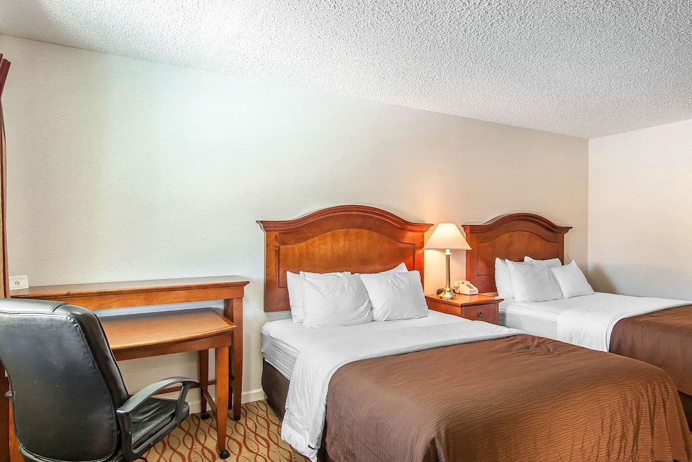 Quality Inn Grants Pass, OR 39/59