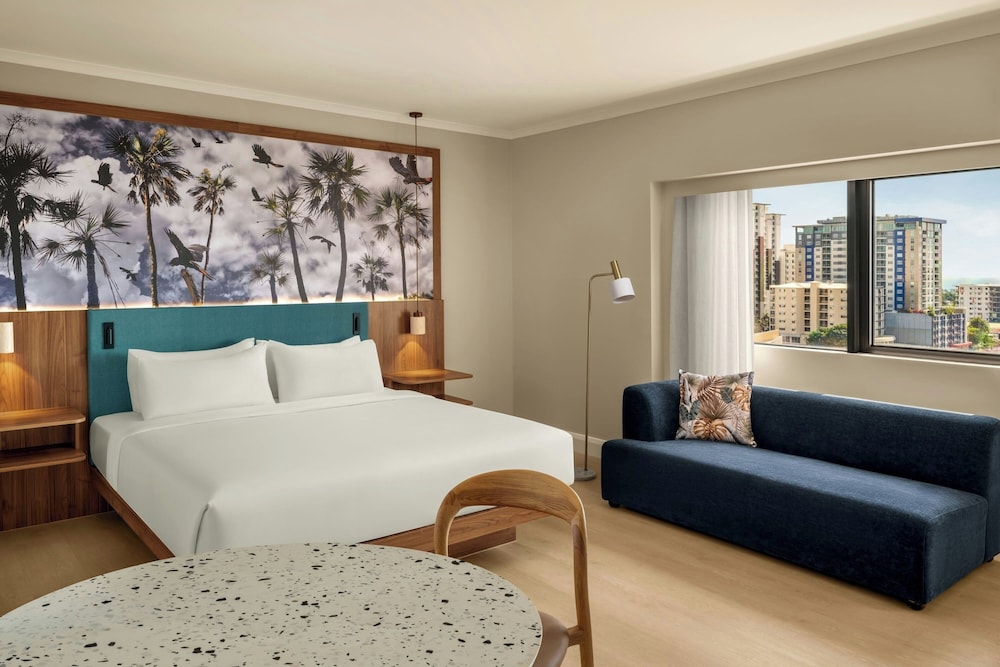 Superior, King Bed, City View