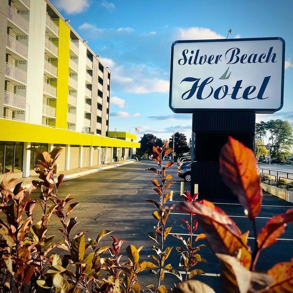 Silver Beach Hotel 43/50
