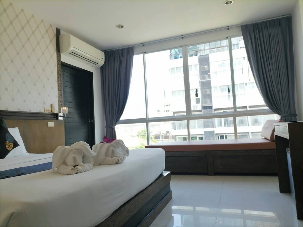 NJ PATONG HOTEL 16/53
