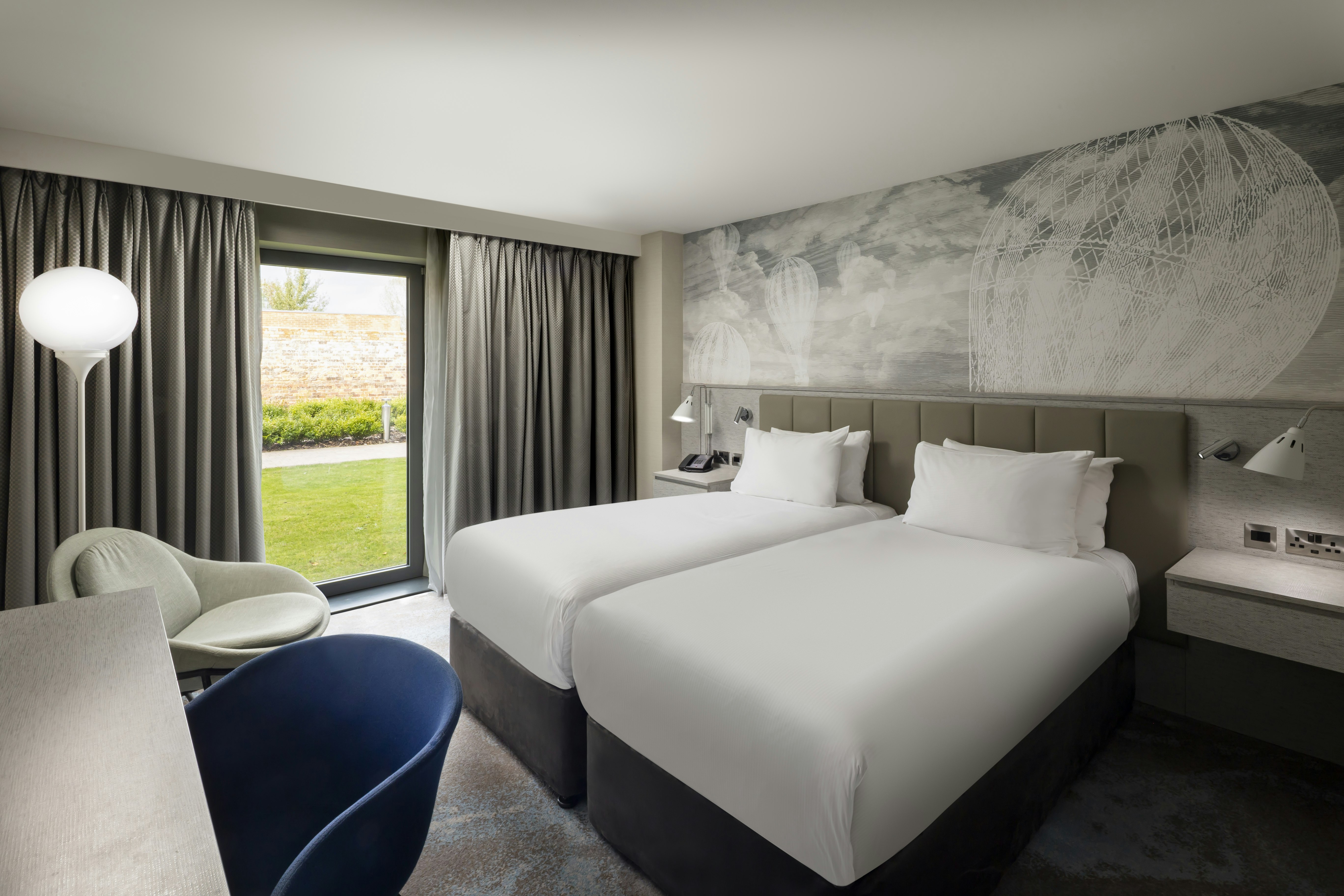 GUEST ROOM, TWIN BEDS