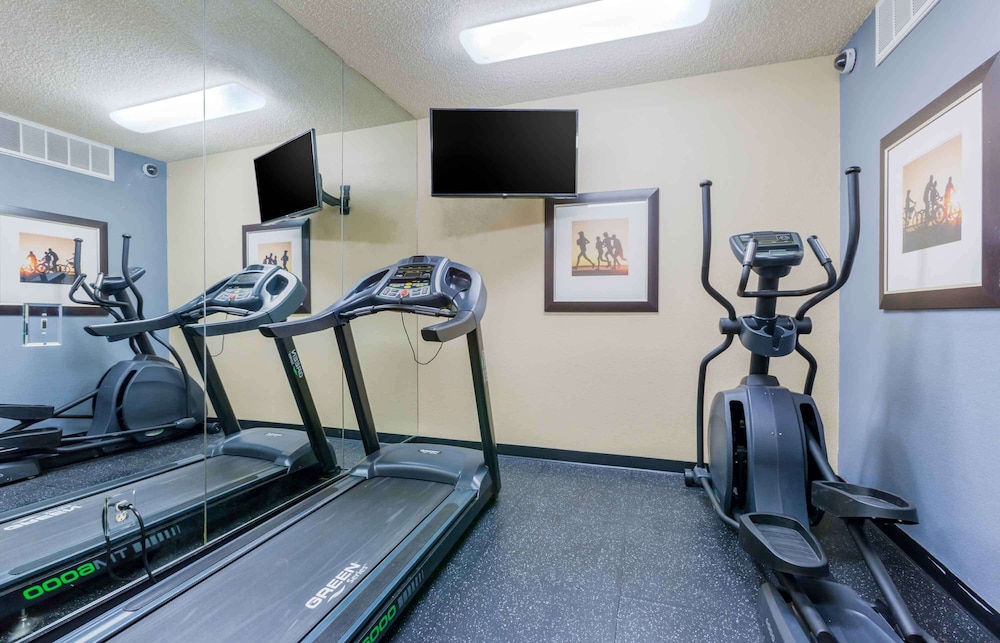 Extended Stay America Suites Phoenix Airport Tempe 26/54