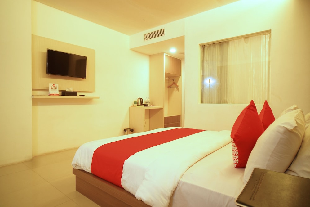 Collection O 166 Hotel Princess 16/33