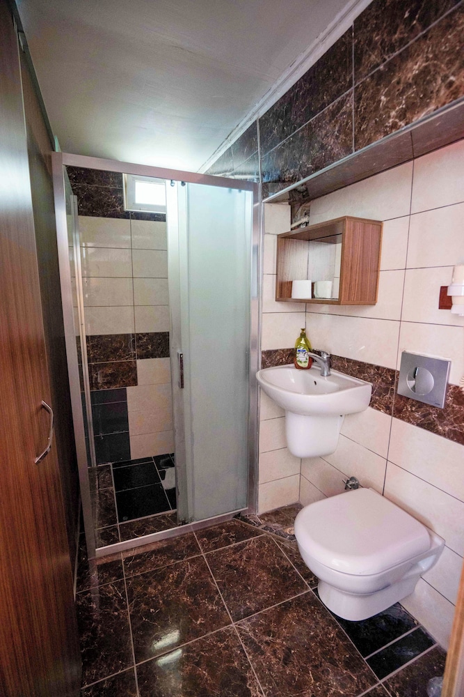 Kutlugun Sahil Otel 47/50