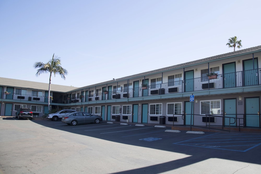 Studio6 National City, CA - Naval Base San Diego 7/56