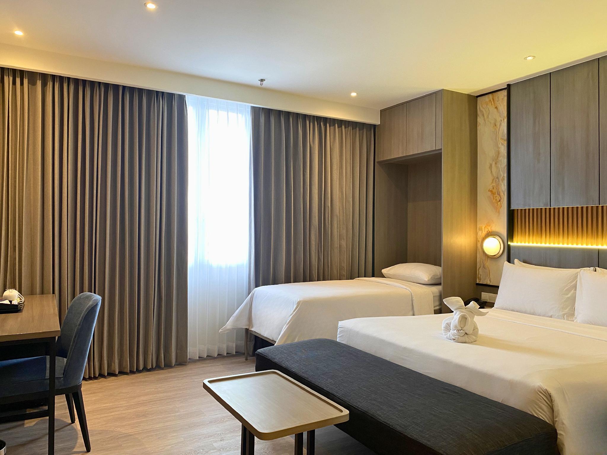 Super, Express, Family, 1 Double and 1 Single Bed