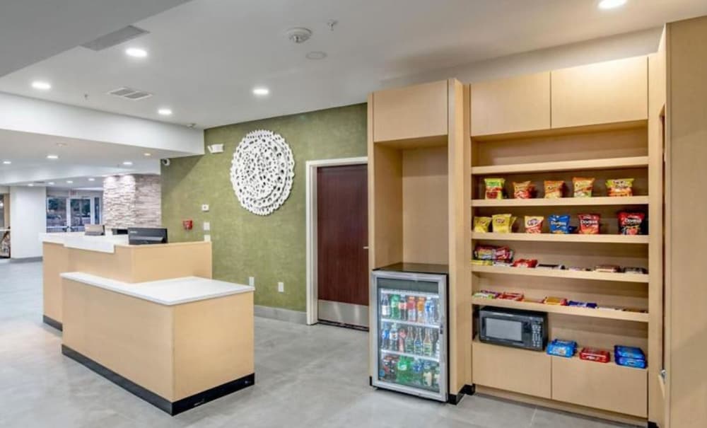 Best Western Plus Las Colinas Inn & Suites 12/58
