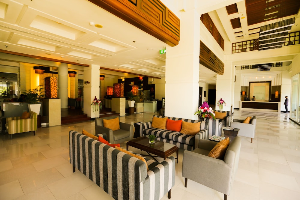 The Imperial Hotel And Convention Centre Korat 46/68
