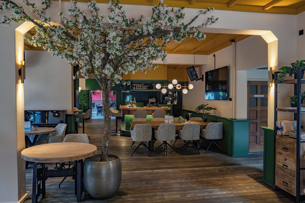 Hotel Van Saaze 37/50