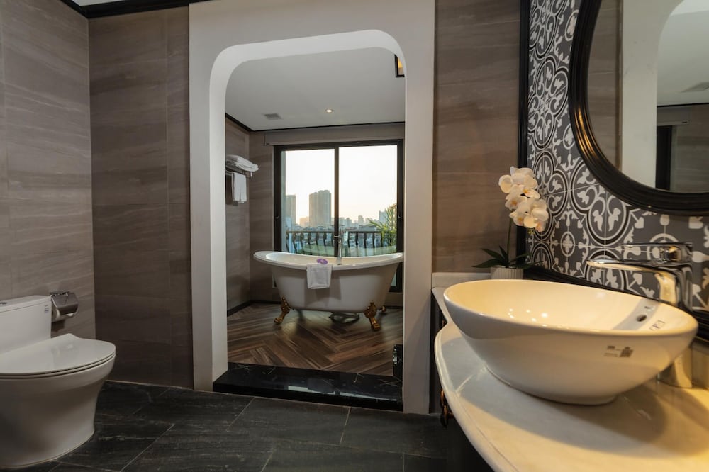 FTE Ba Dinh Hotel 45/48