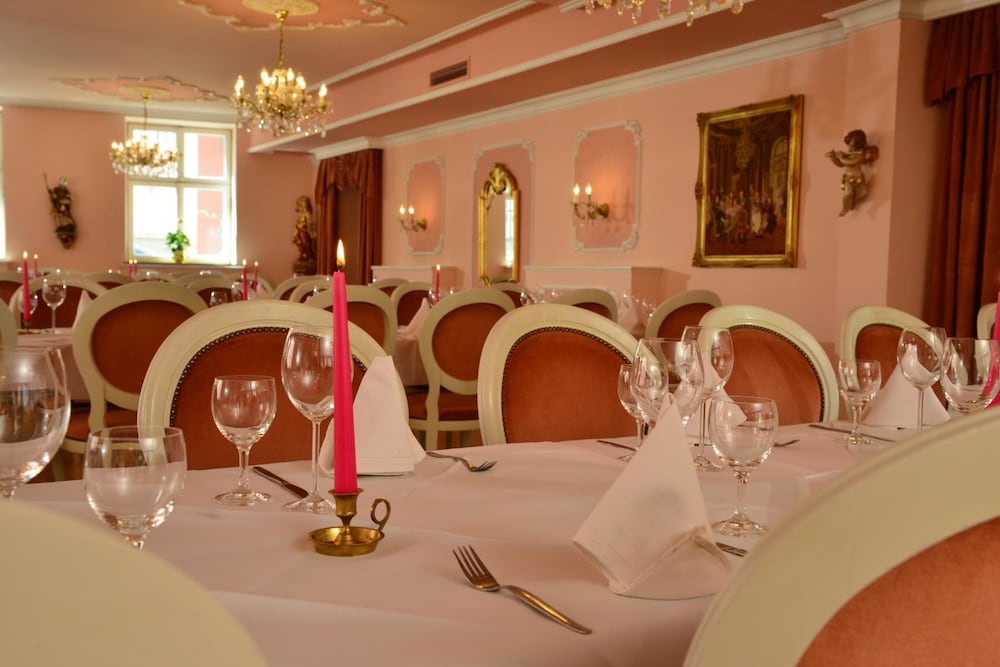 Romantica Hotel Blauer Hecht 51/57