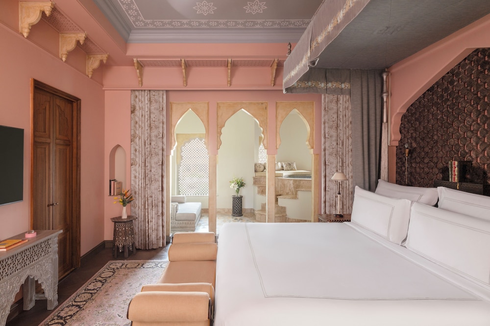 1 BEDROOM, SIGNATURE, SUITE, KING BED