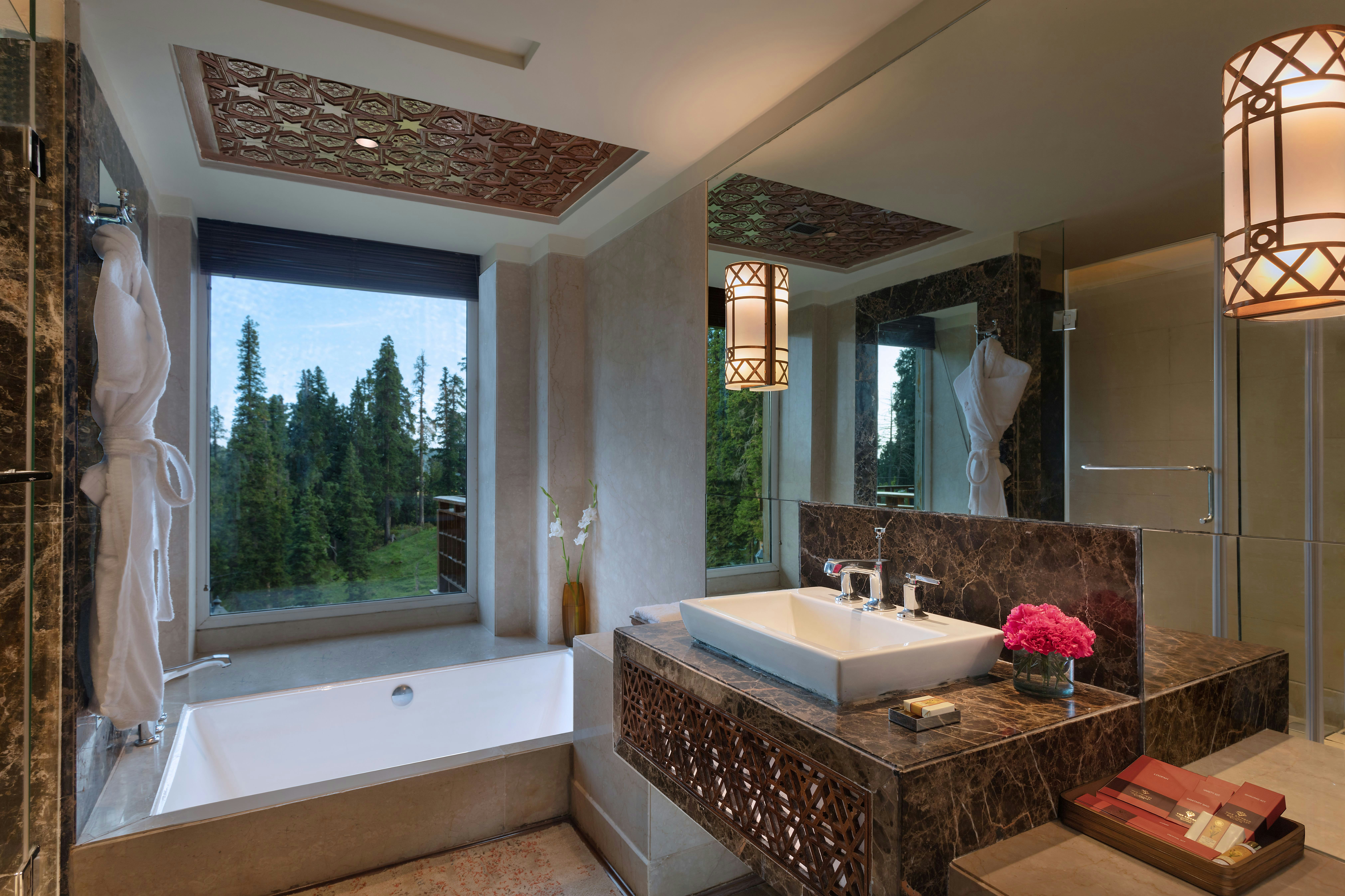 The Khyber Himalayan Resort & Spa 27/28