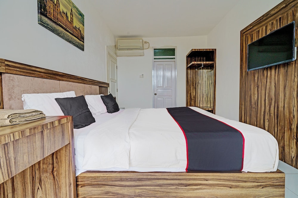 Super OYO Collection O 92277 Setra Priangan Guest House 18/39