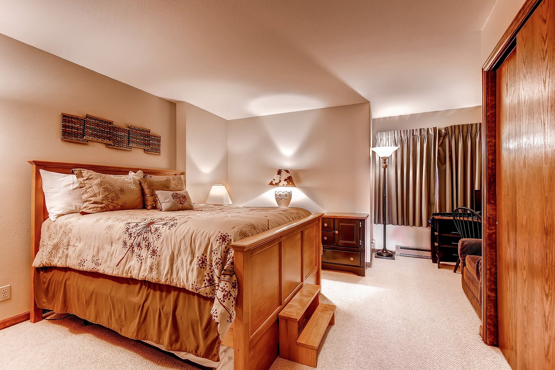 Condominium, 2 Bedrooms