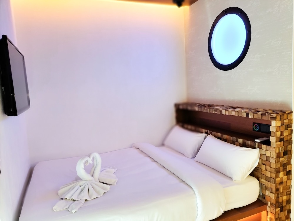 SUPERIOR, DOUBLE BED