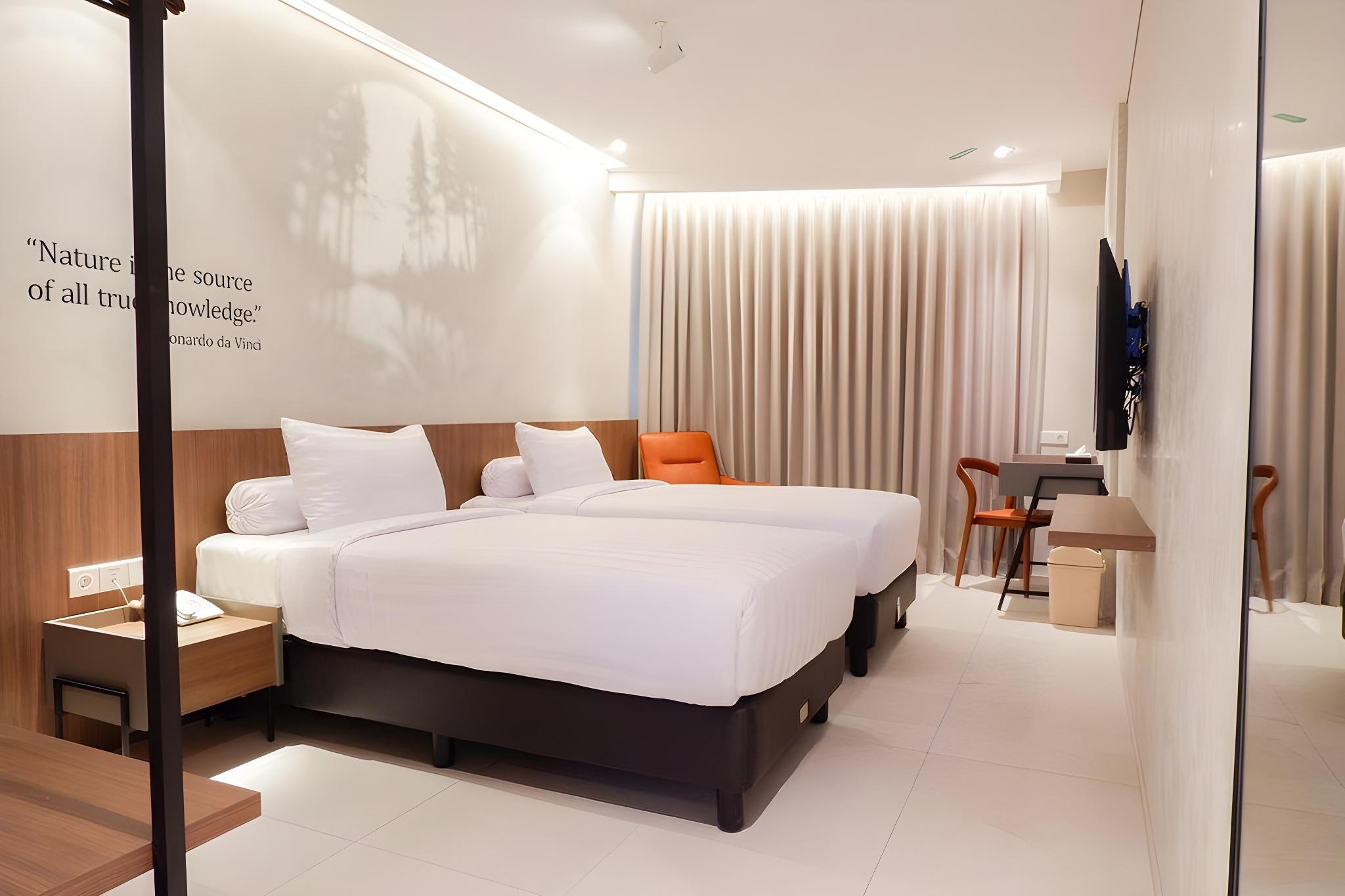 Resort, Twin Beds
