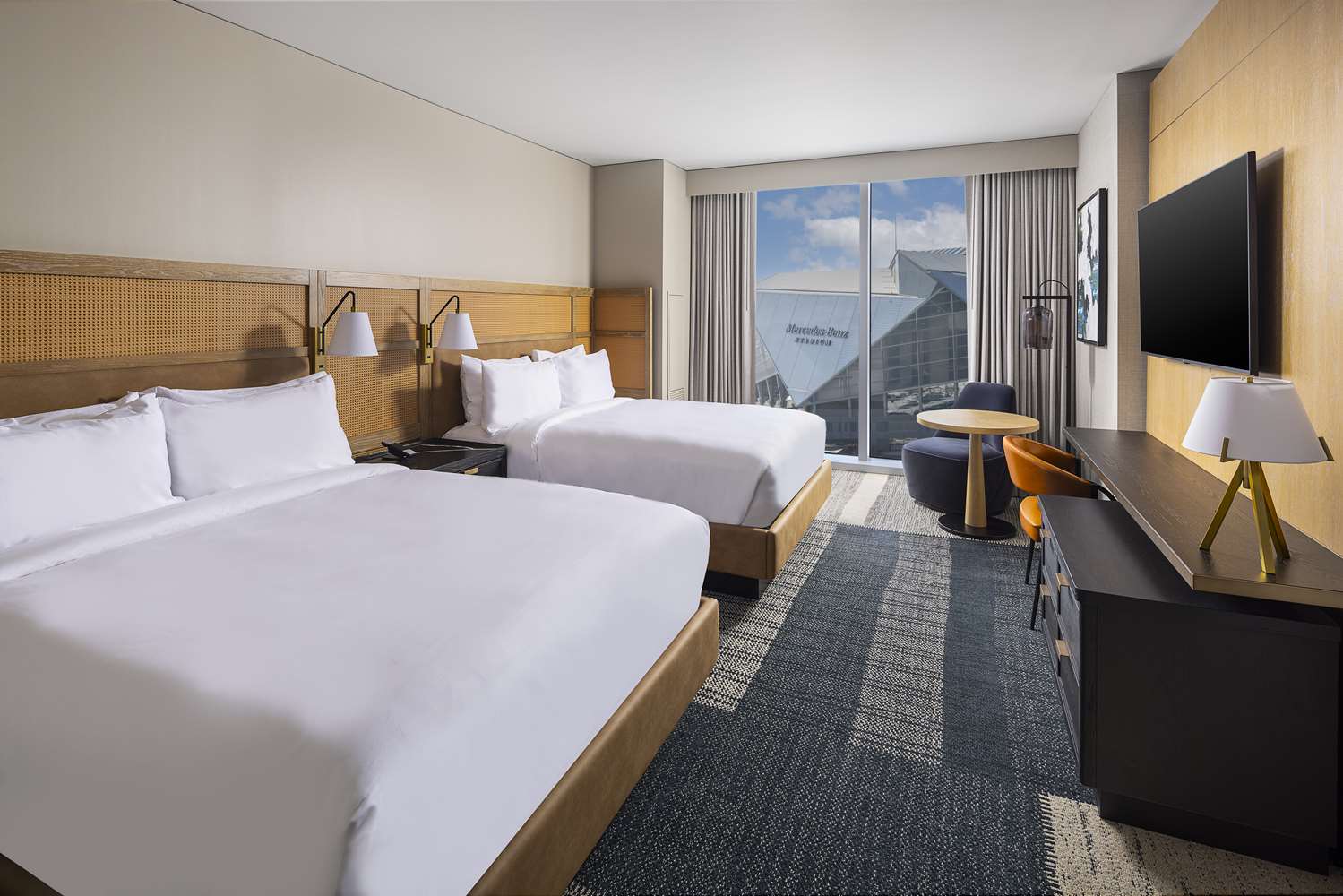 Skyline, 2 Queen Beds, Bathtub, Accessible