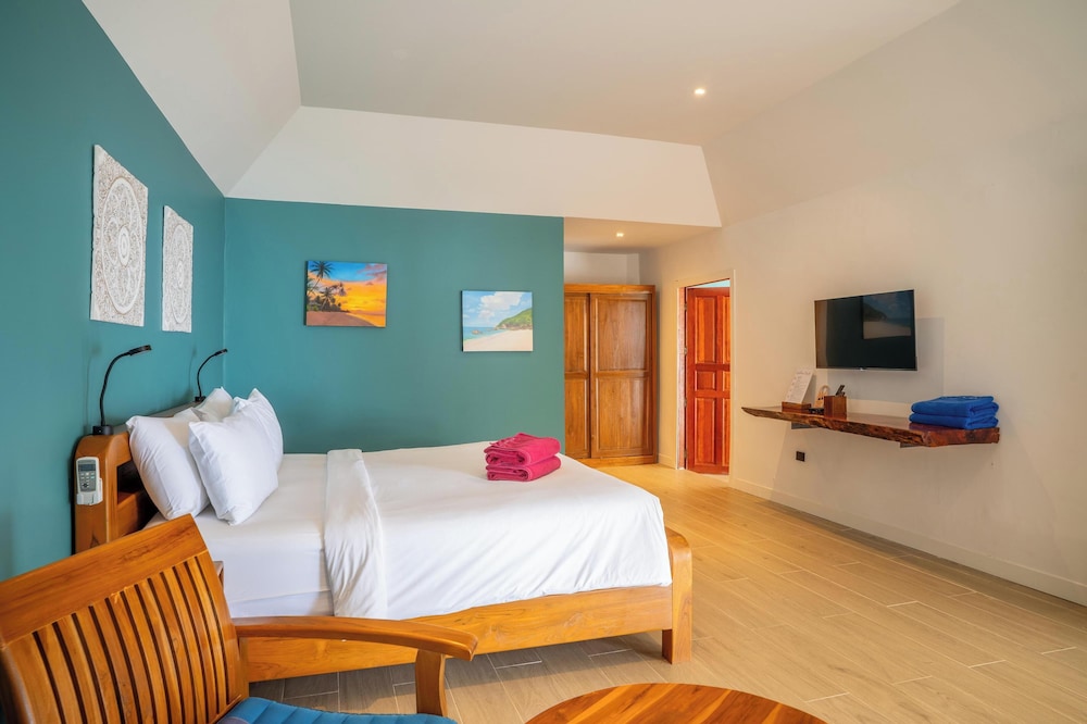 SUITE, BEACH FRONT