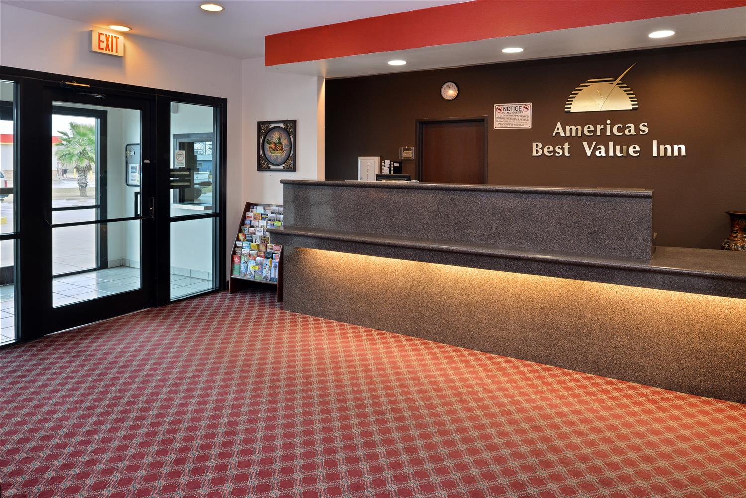 Americas Best Value Inn Somerville, TX 6/52