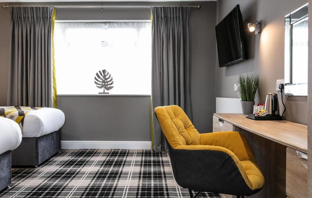 Roydon Marina Village Hotel 29/49