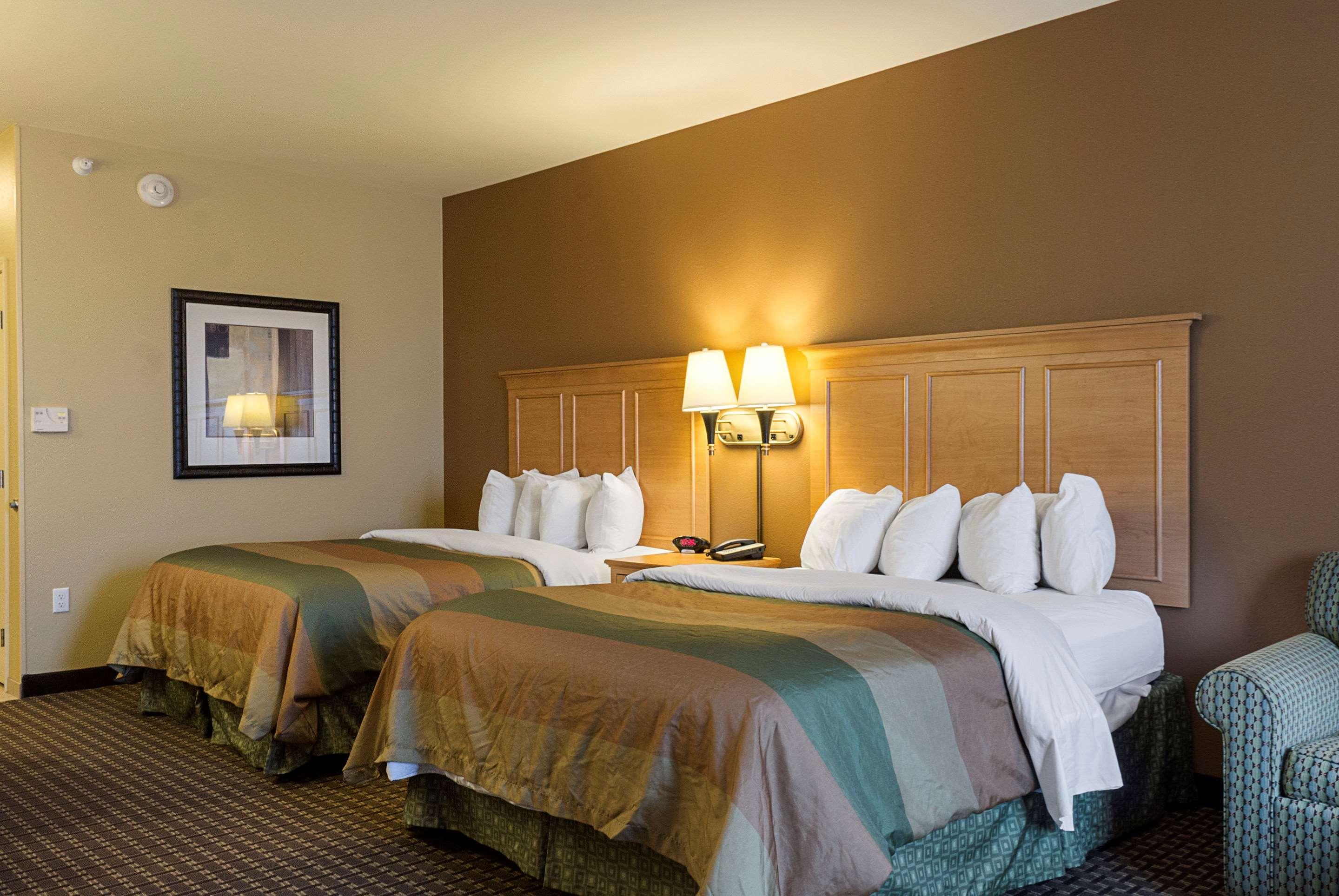 Suite, 2 Queen Beds