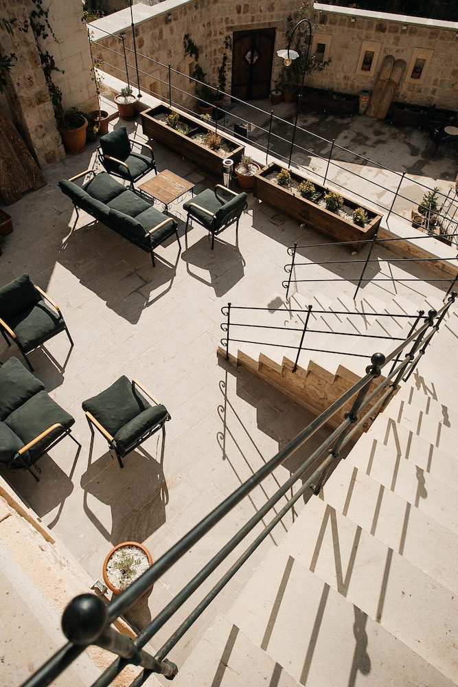 Vita Cave Suites 28/48