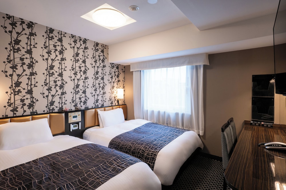 ROOM, TWIN BEDS