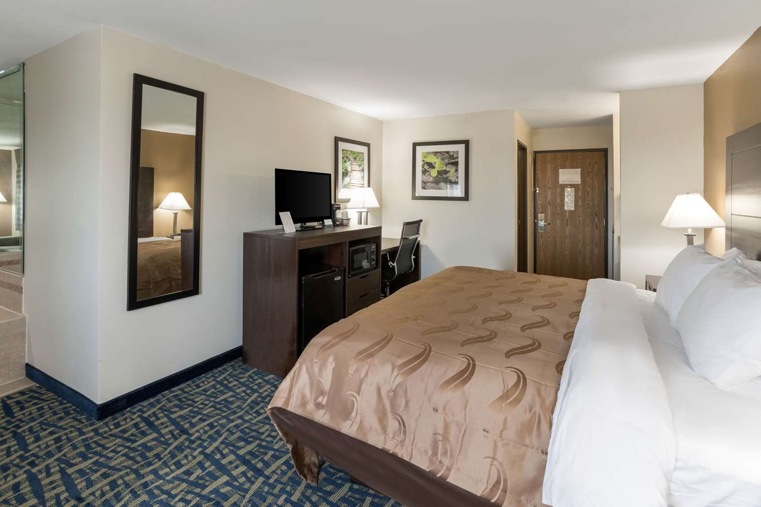 Quality Inn Rochelle IL 10/43