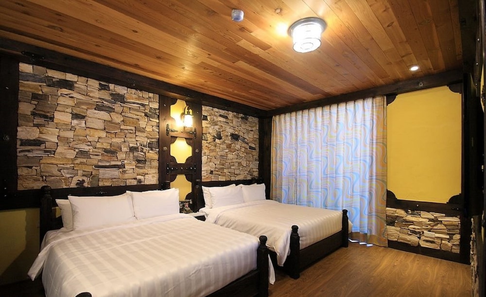 Sun Moon Lake Youngquan Hotels 13/50