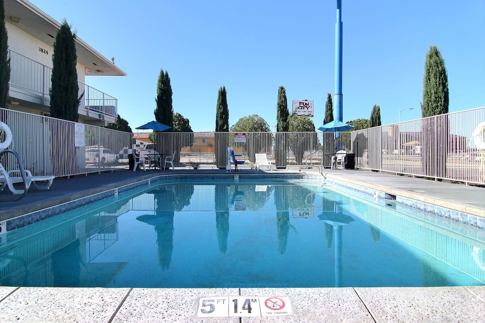 Motel6 Carlsbad, NM in CARLSBAD - NM
