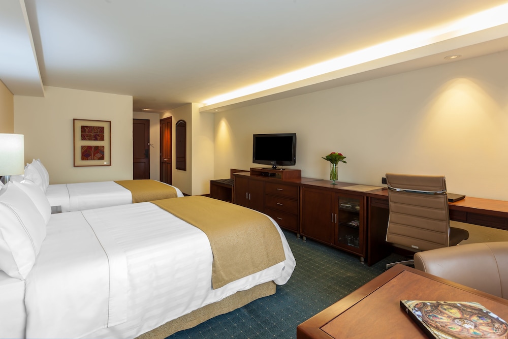 Ghl Capital Hotel 10/42
