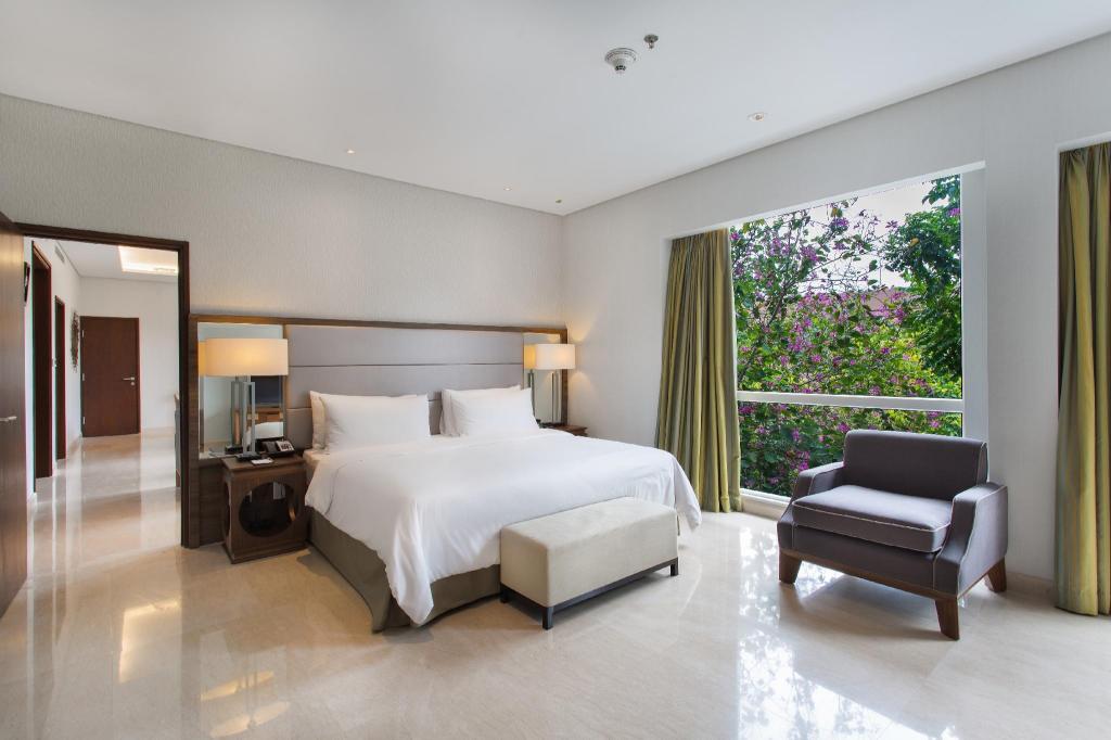 PRESIDENTIAL, SUITE