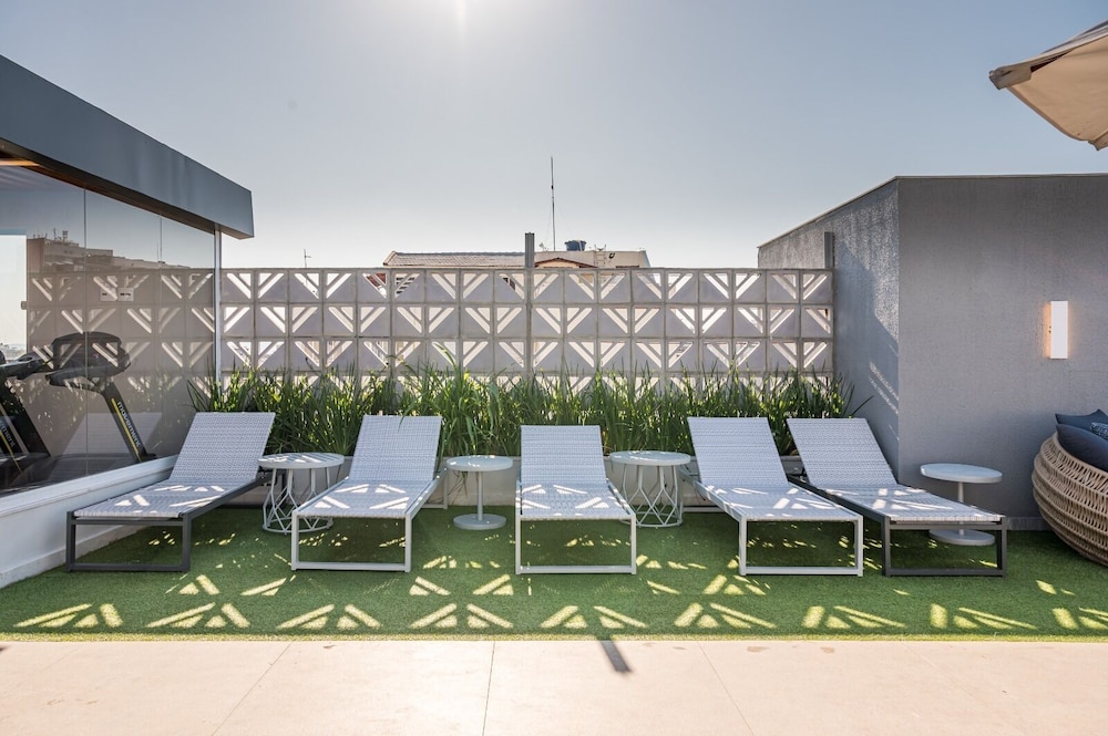 Royal Regency Palace Hotel 57/64