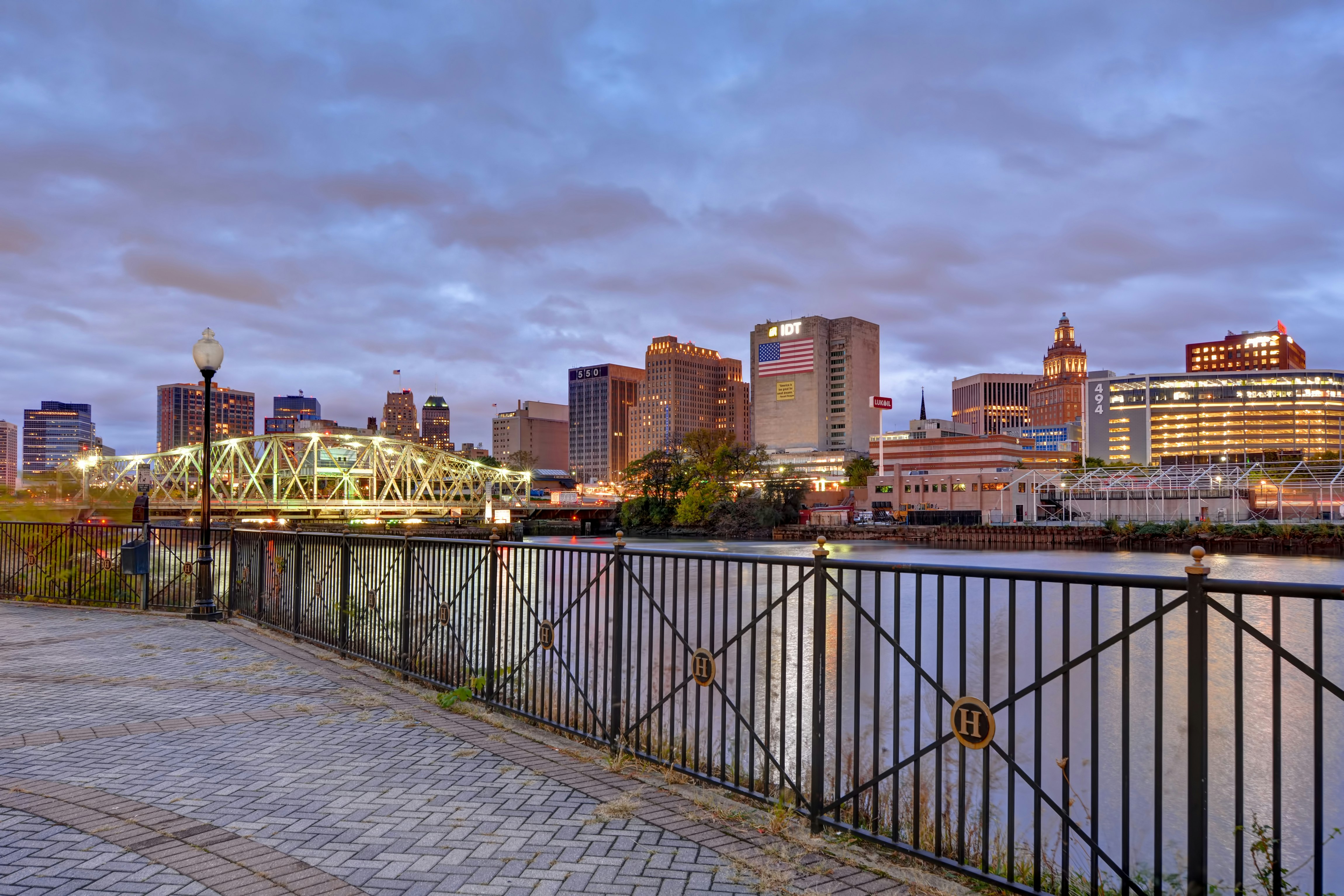 Hampton Inn Suites Newark Harrison Riverwalk 60/60