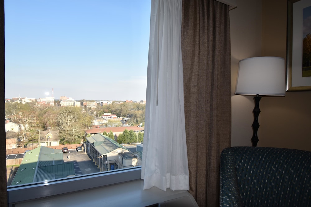 Best Western Athens 18/32