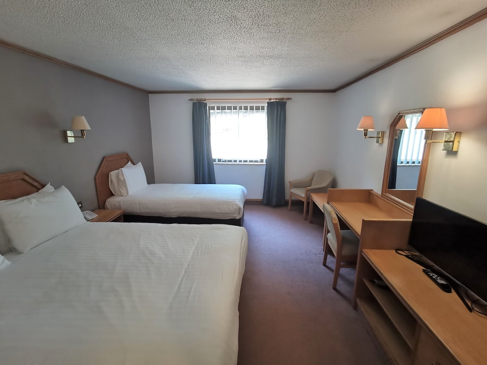 Passage House Hotel 16/26