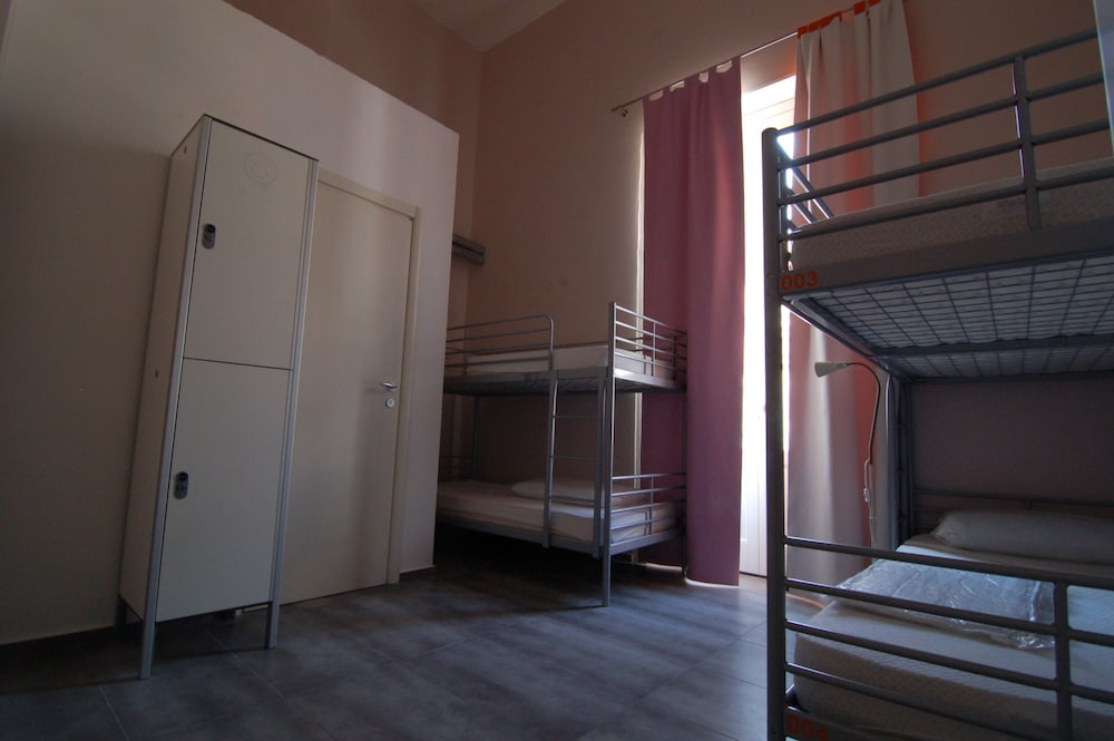 Lol Hostel Siracusa photo2