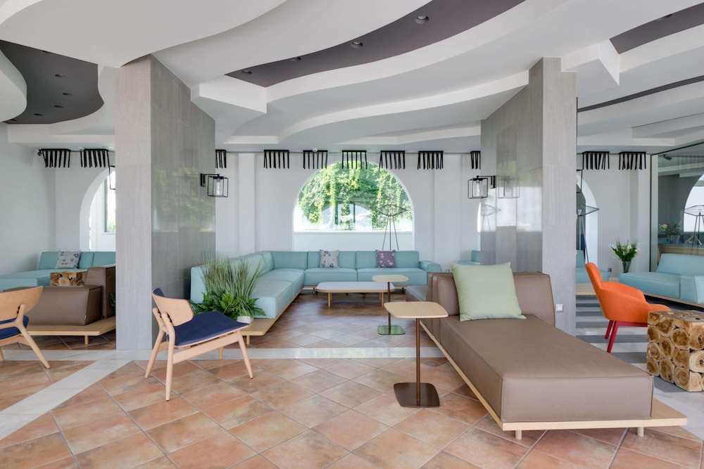 Porto Angeli Beach Resort 51/76