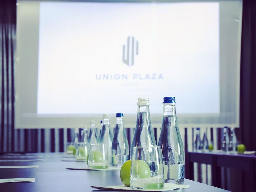 Union Plaza Hotel photo4