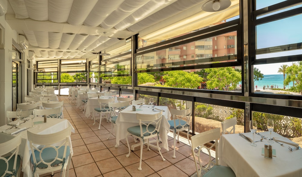 Rh Corona Del Mar Hotel 35/56