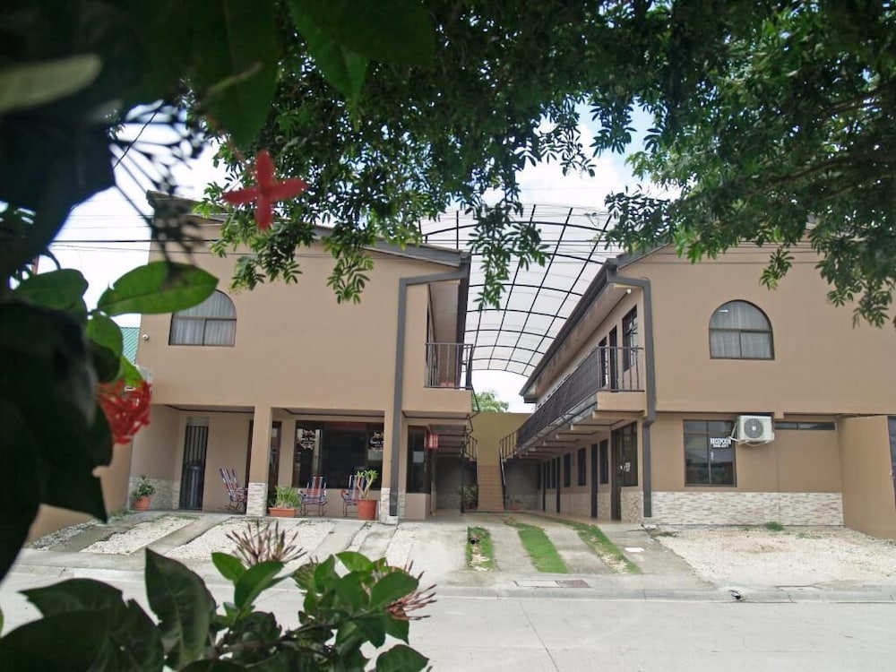 HOTEL DEL RIO 3/35