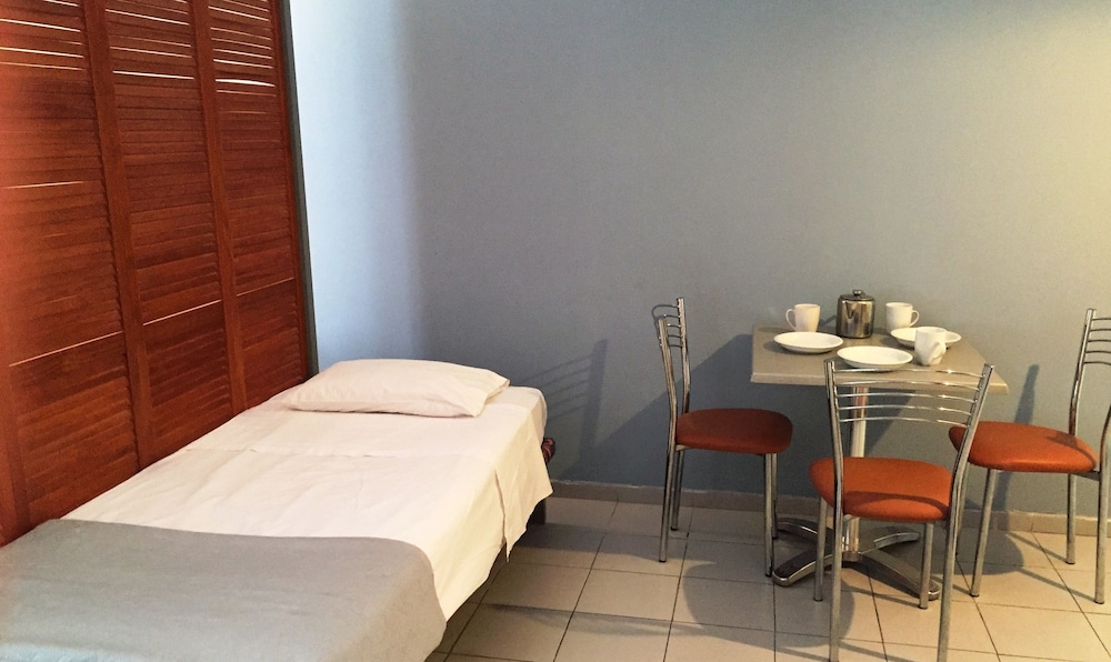 Caravel Apartment Hotel 13/44